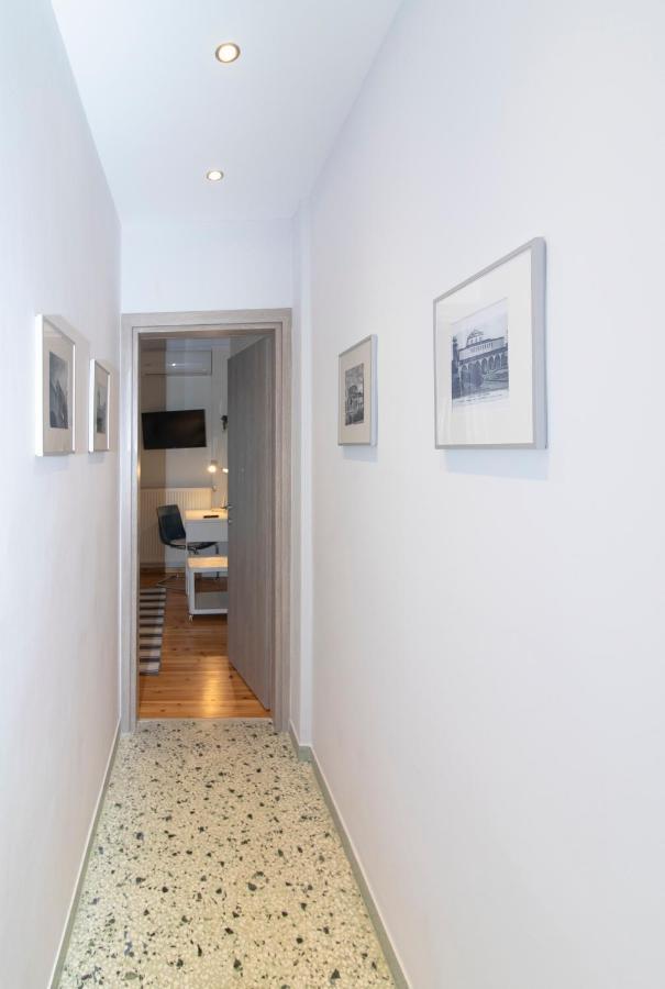 Large, Sunny, Modern Apartment Fully Renovated, Next To Agia Sofia Thessaloniki Buitenkant foto