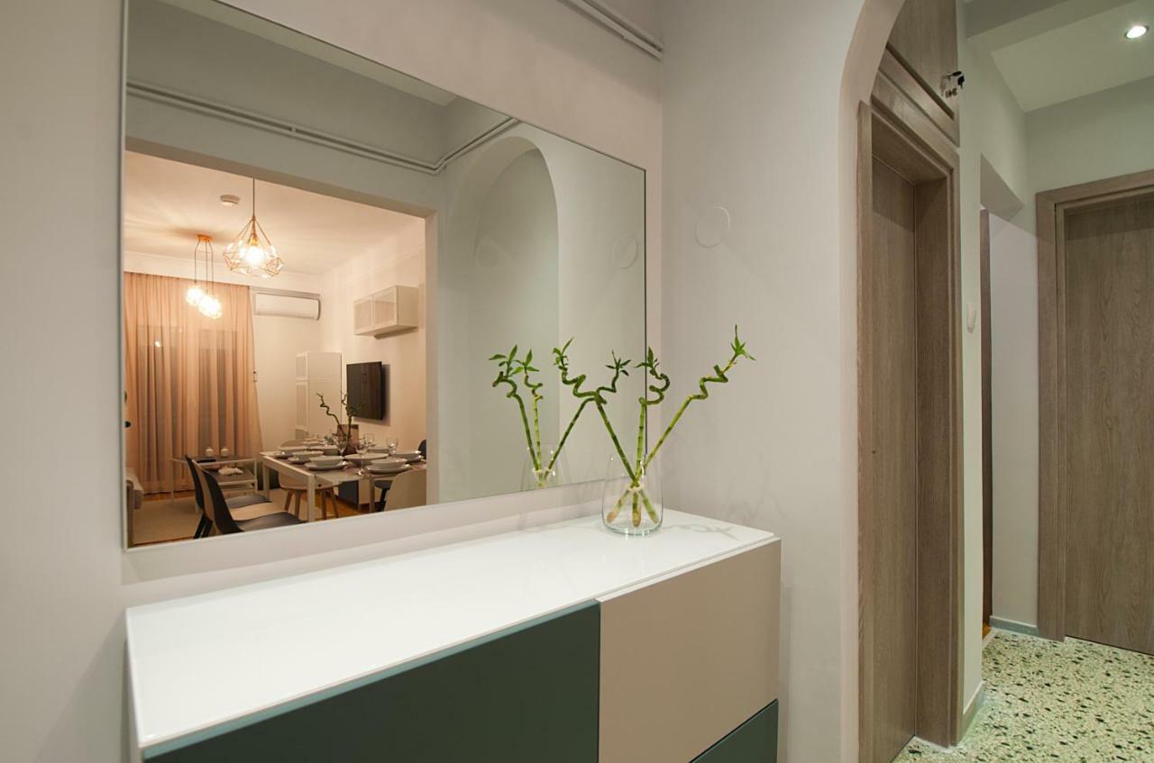 Large, Sunny, Modern Apartment Fully Renovated, Next To Agia Sofia Thessaloniki Buitenkant foto